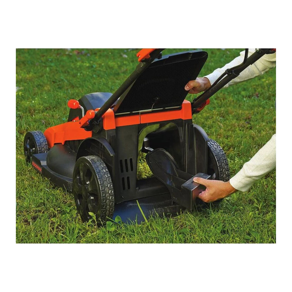 Tondeuse à gazon sans fil BLACK+DECKER 40V MAX* avec batterie et chargeur inclus, (CM2043C)