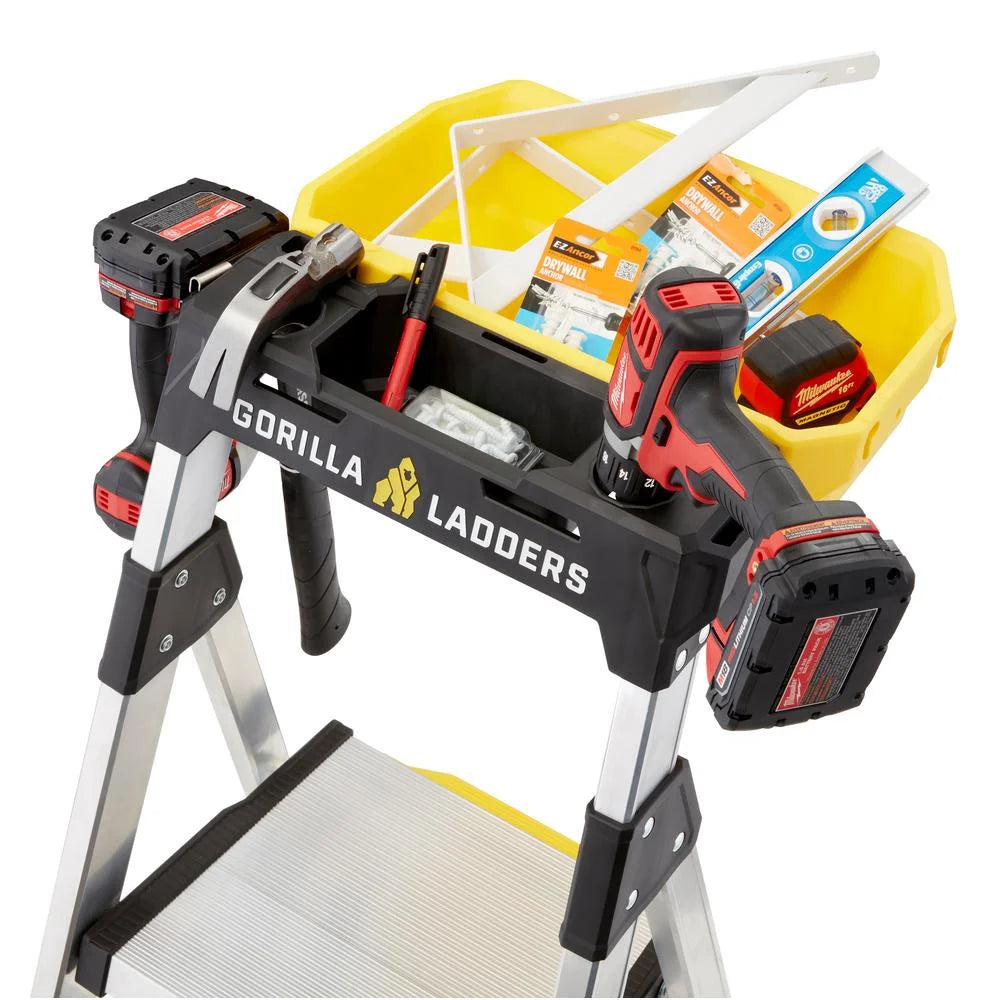 Échelle Gorilla Ladders robuste à double plateforme amovible avec seau de chantier, 5,5 pi, aluminium, multicolore