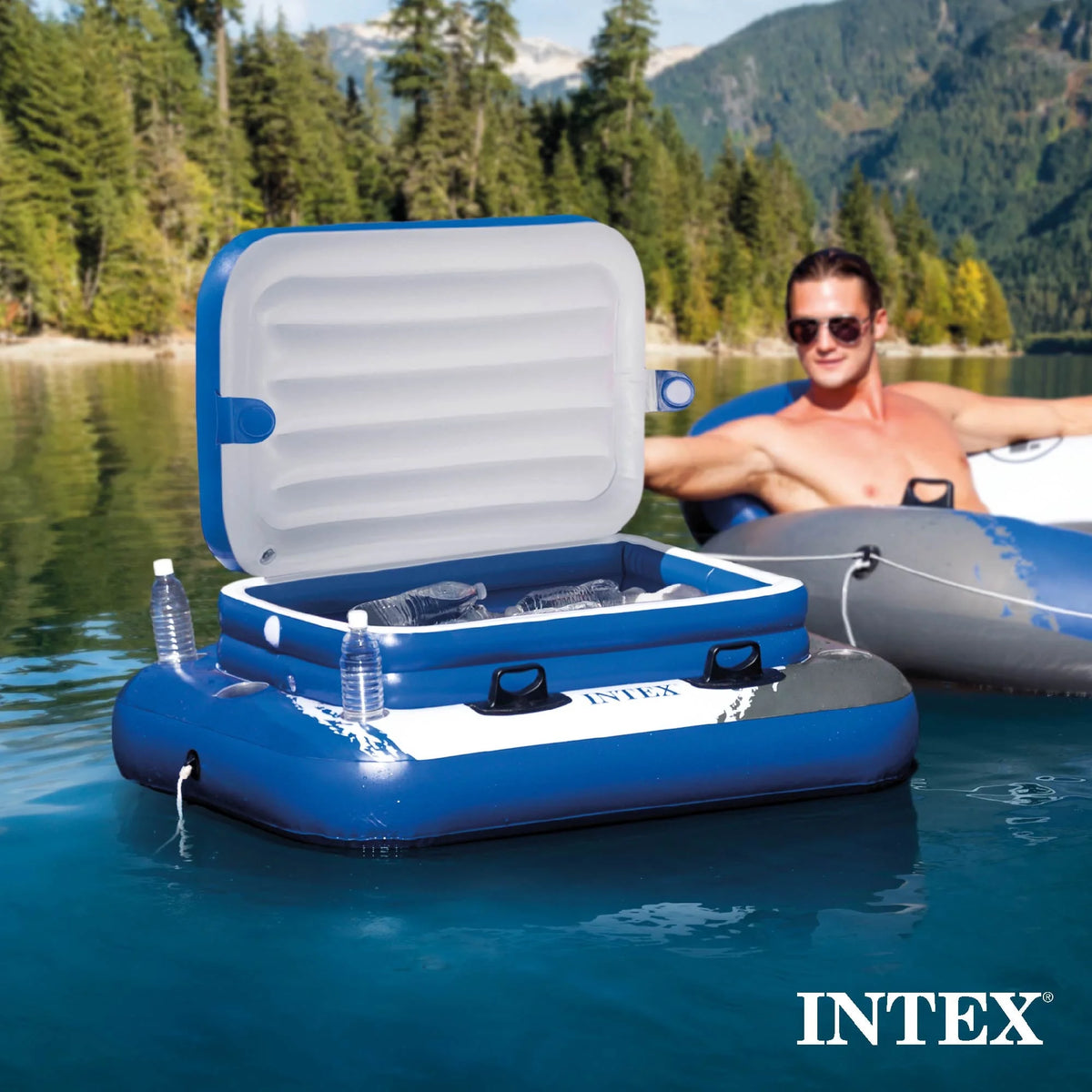 Piscine hors-sol INTEX Ultra XTR 7,32 m x 3,66 m x 1,32 m, bouées (lot de 2) et glacière gonflable