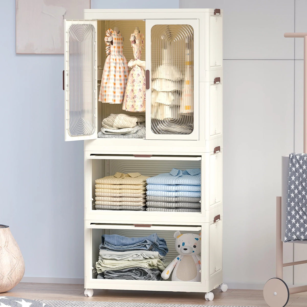 Penderie portable pour enfants Montary avec portes magnétiques et tringle – Meuble de rangement en plastique à 4 casiers pour chambre d'enfant