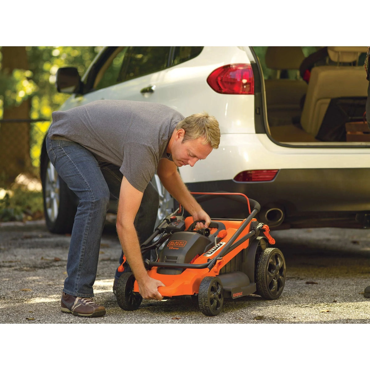 Tondeuse à gazon sans fil BLACK+DECKER 40V MAX* avec batterie et chargeur inclus, (CM2043C)