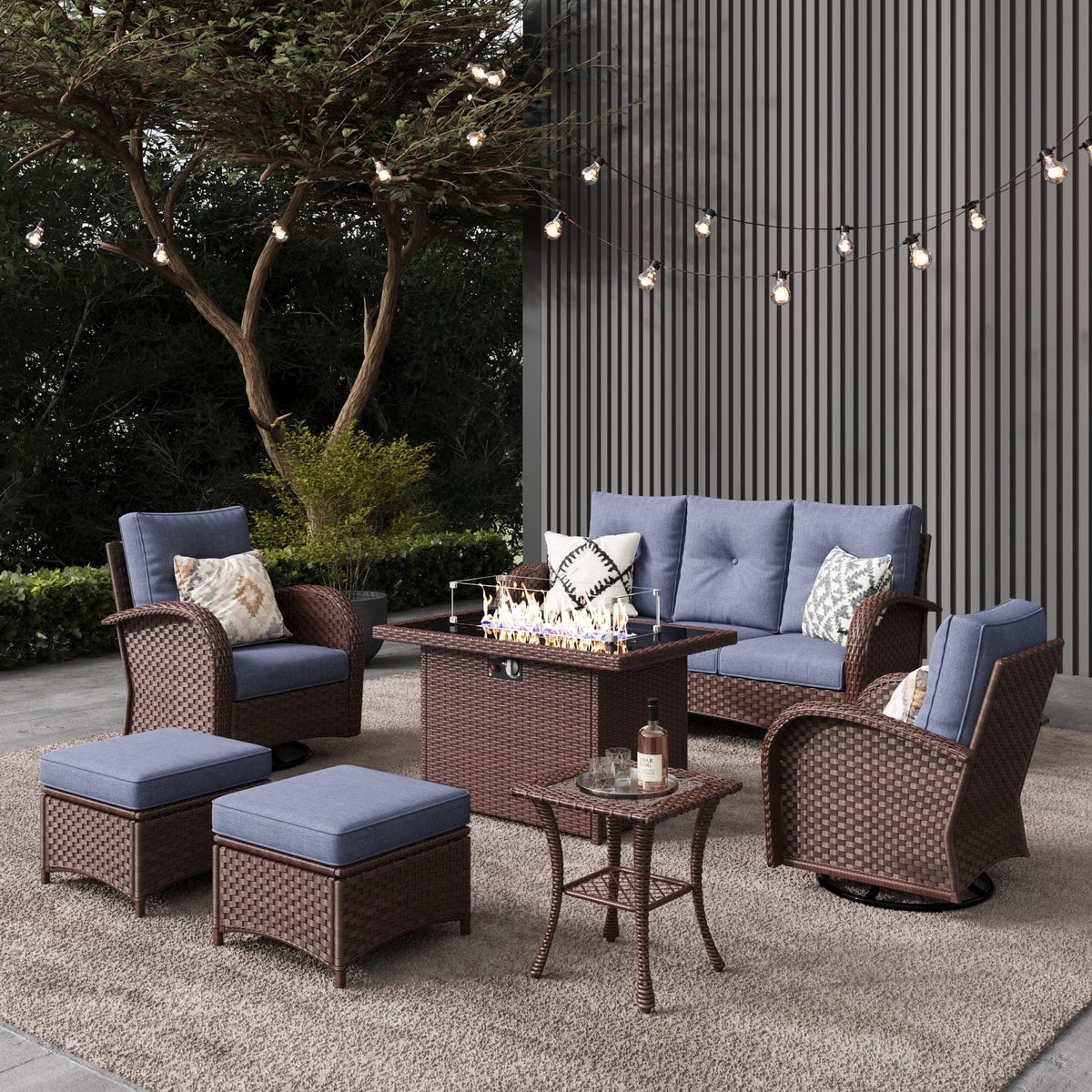 Ensemble de mobilier de patio LayinSun 7 pièces avec table brasero, fauteuils pivotants à bascule en rotin tressé
