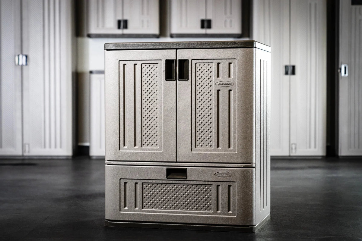 Meuble de rangement à base en résine avec tiroir simple Suncast, Platine Métallisé