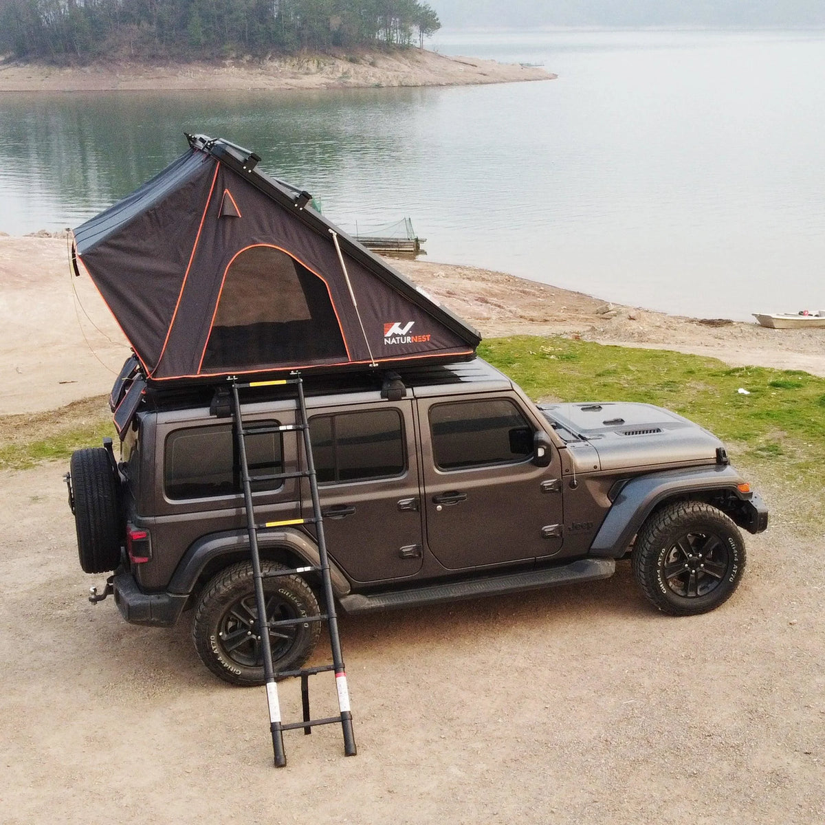 Tente de toit rigide Naturnest Polaris2 avec 2 porte-bagages, tente de toit pour voiture avec entrées d’air conditionné, éclairage LED 3 couleurs et prise USB interne pour fourgonnettes, jeeps, SUV et camions, tente pour 2 à 3 personnes