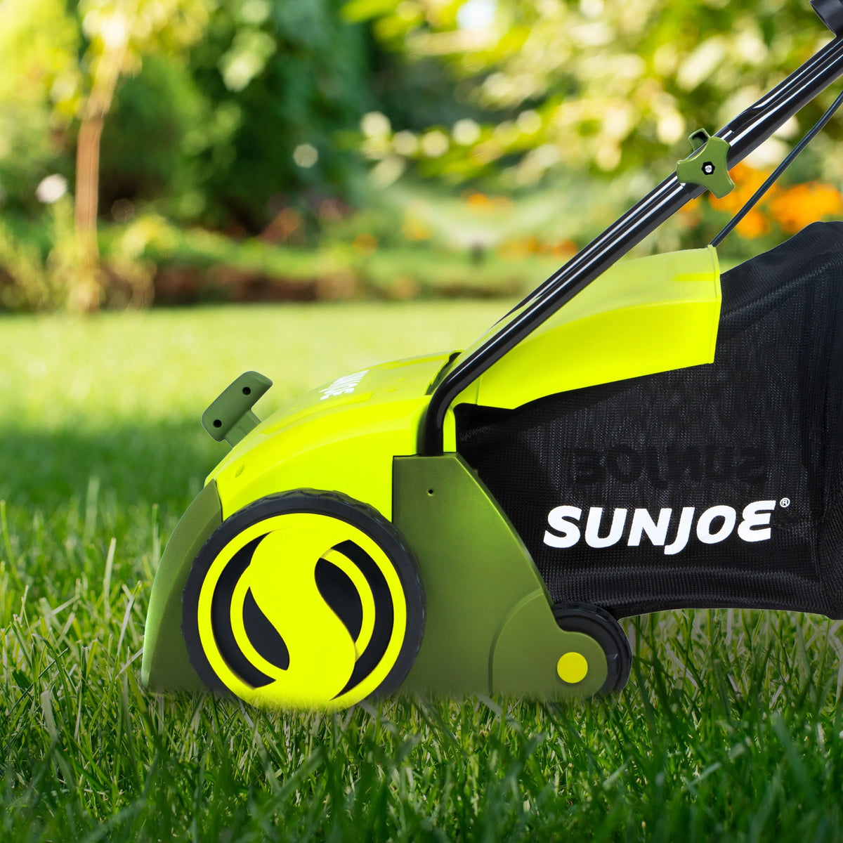 Aérateur de pelouse électrique Sun Joe de 12,6 pouces + scarificateur avec sac de ramassage, 12 A