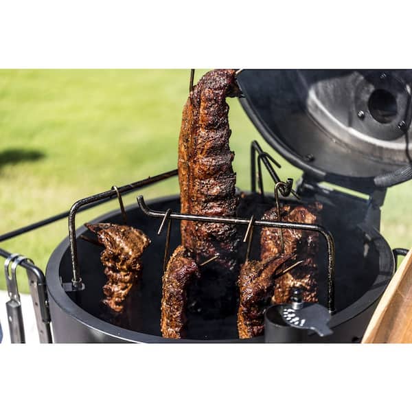 Fumoir et barbecue à tambour Bronco Pro Charcoal orange avec 366 po² d’espace de cuisson