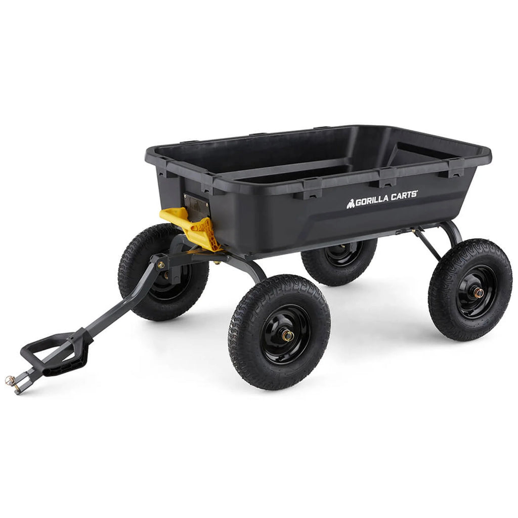 Chariot à benne Gorilla Carts en poly de 12 pi³, avec dispositif de dégagement rapide, capacité de 1 600 lb, noir