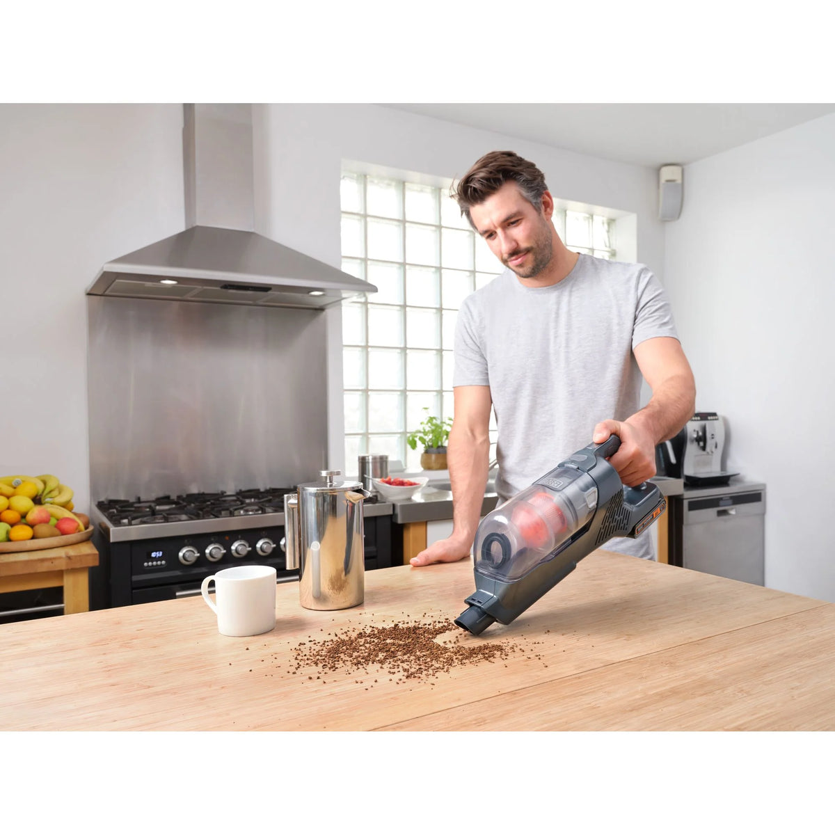 BLACK+DECKER POWERSERIES+ 20V MAX* Kit d’aspirateur balai sans fil, pour tapis et sols durs, convertible en aspirateur à main, autonomie de 44 minutes, pour le nettoyage quotidien, BHFEA18D1