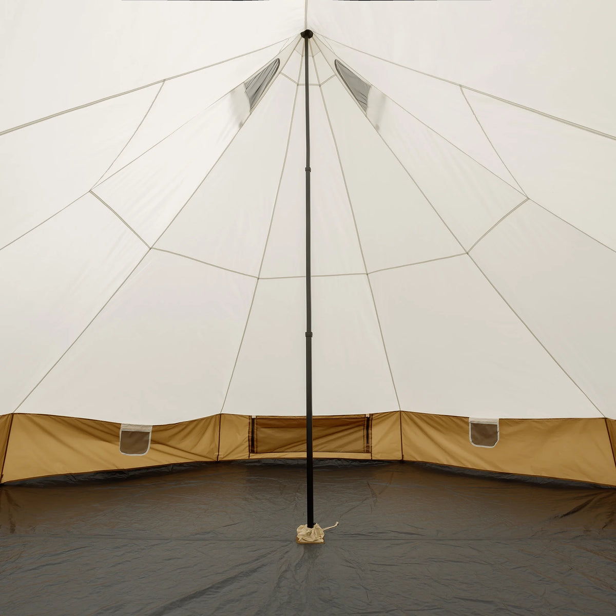 Tente cloche Ozark Trail 15' x 15' pour 8 personnes avec guirlandes lumineuses, 22,57 lbs