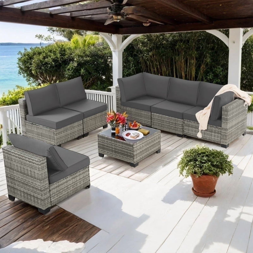 Salon de jardin Ainfox 7 pièces en promotion, canapé en rotin gris avec coussins gris