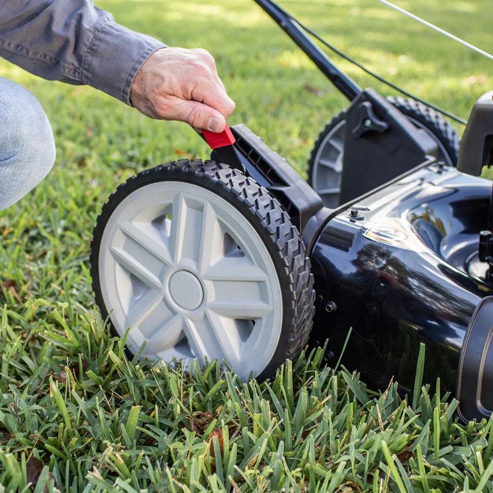 Tondeuse à gazon autotractée Black Max de 21 pouces, moteur Briggs & Stratton de 125 cc