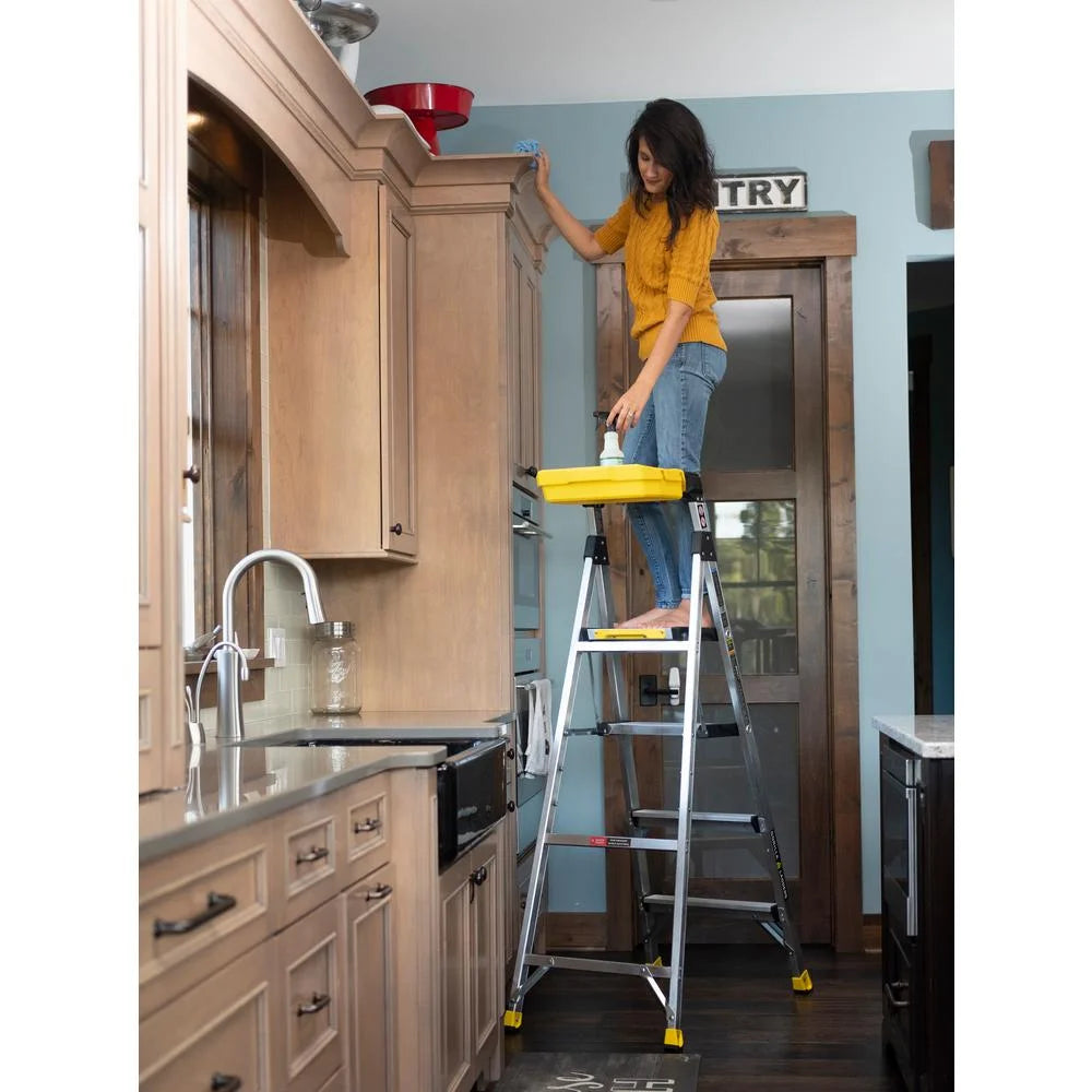 Échelle Gorilla Ladders robuste à double plateforme amovible avec seau de chantier, 5,5 pi, aluminium, multicolore