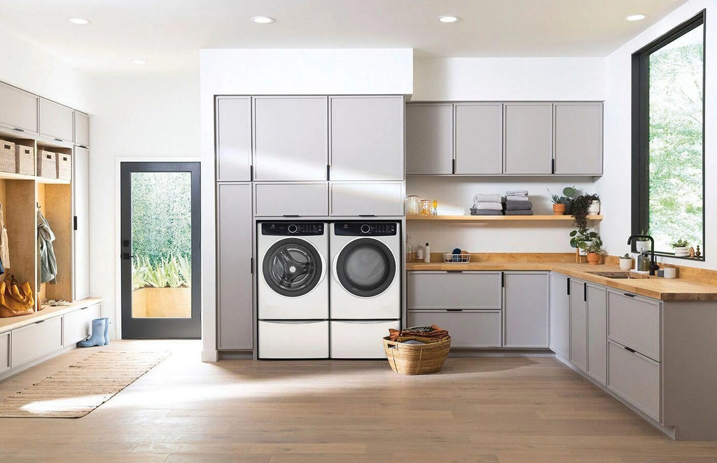 Sèche-linge électrique Electrolux à chargement frontal Perfect Steam avec rafraîchissement instantané, 8,0 pi³