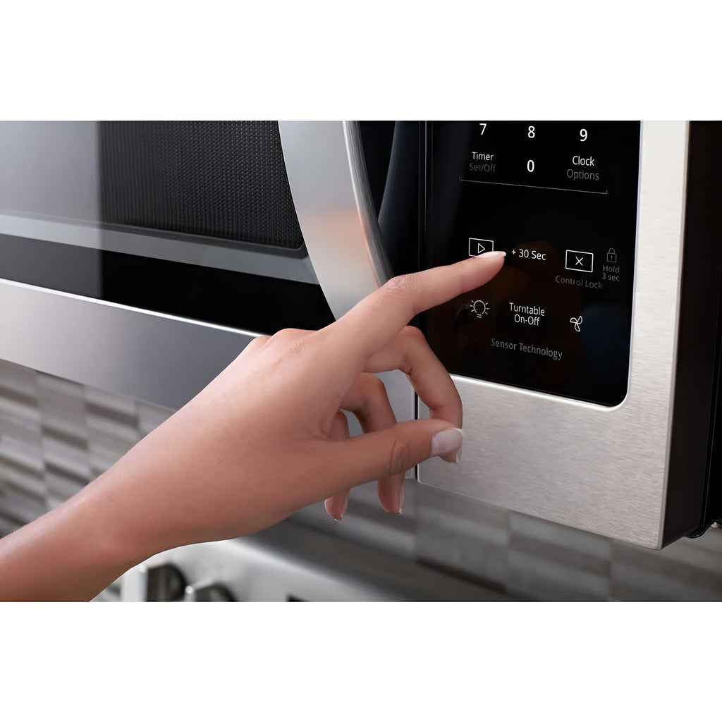 Combiné hotte et micro-ondes Whirlpool de 1,7 pi³ noir