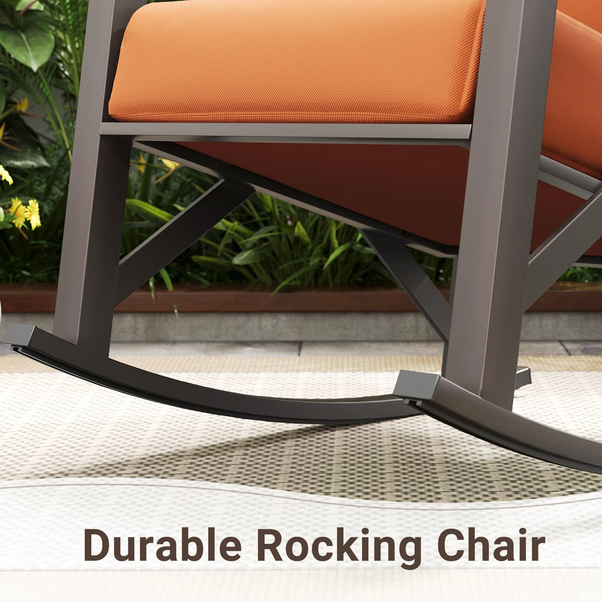 Ensemble de bistrot MRUAKA avec chaises à bascule, ensemble de mobilier de patio extérieur 3 pièces avec 2 chaises à bascule et 1 table basse en métal avec coussins épais pour porche, cour arrière, bord de piscine, beige