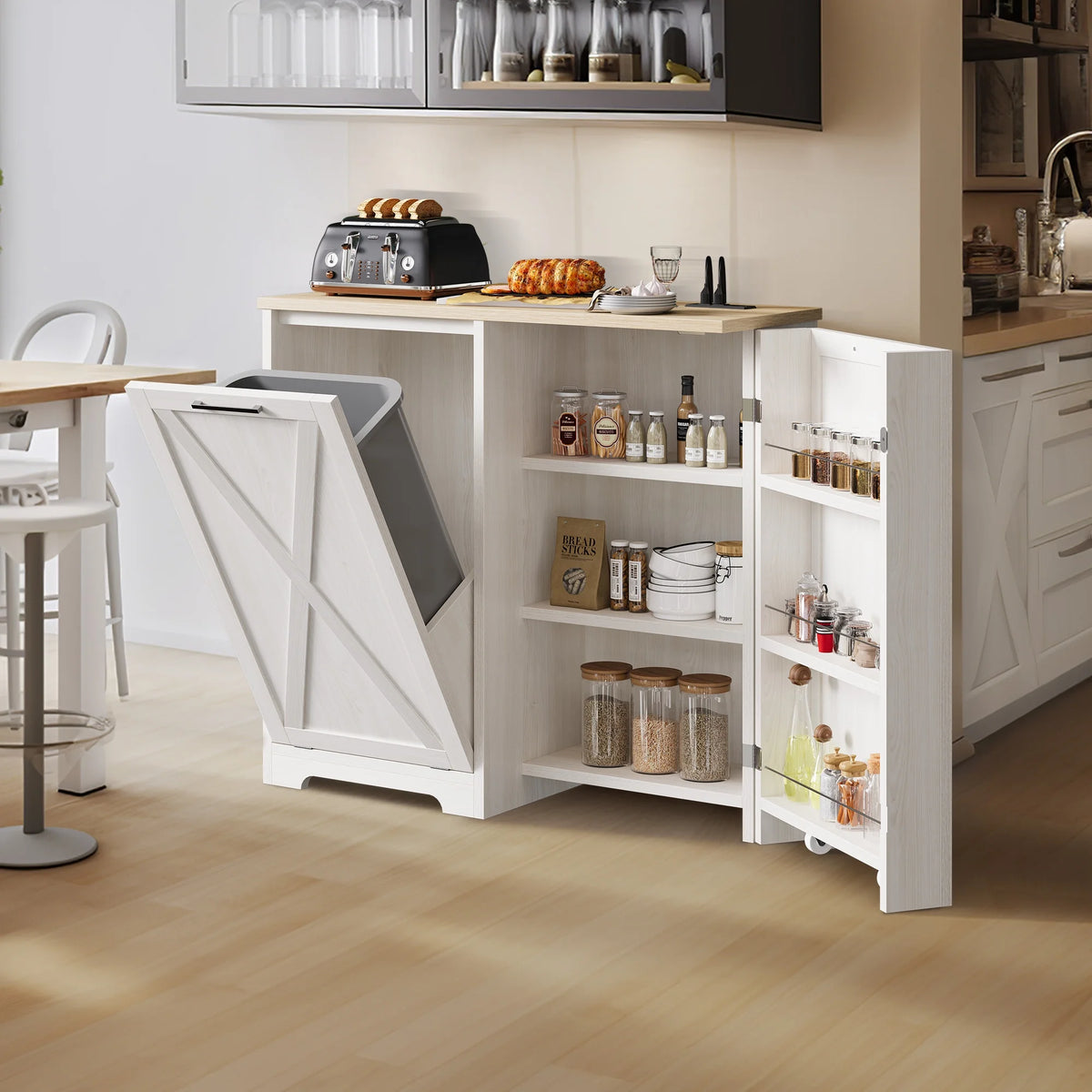 DEXTRUS Meuble de cuisine basculant pour poubelle avec prise électrique, Poubelle sur pied de 13 gallons avec placard de rangement escamotable, Étagère réglable, Blanc