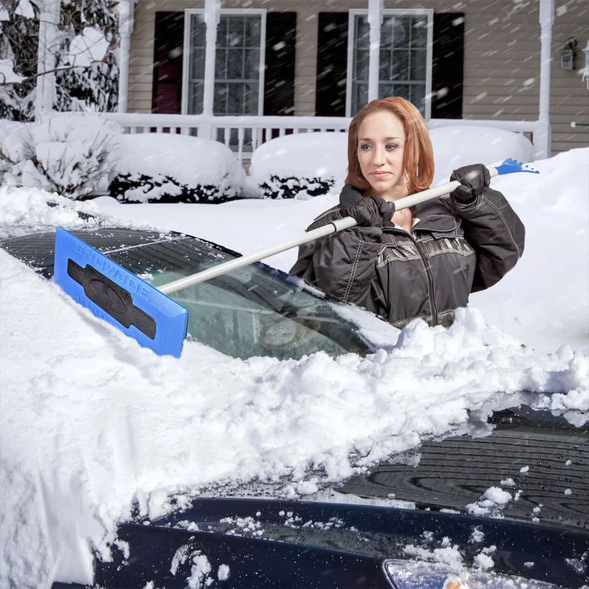 Souffleuse à neige électrique Snow Joe avec balai à neige et granulés de déglaçage inclus