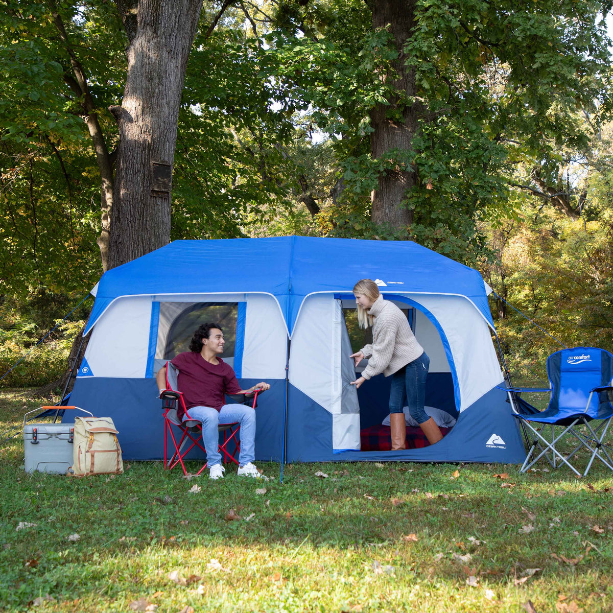 Tente cabane instantanée Ozark Trail pour 8 personnes avec arceaux lumineux LED et enceinte Bluetooth