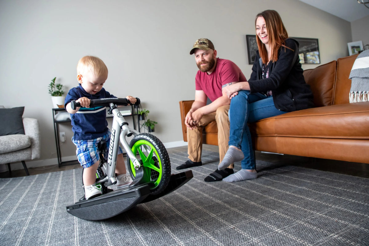 Strider - Vélo d’équilibre bascule 2-en-1 12 Pro, de 6 mois à 5 ans - Argent