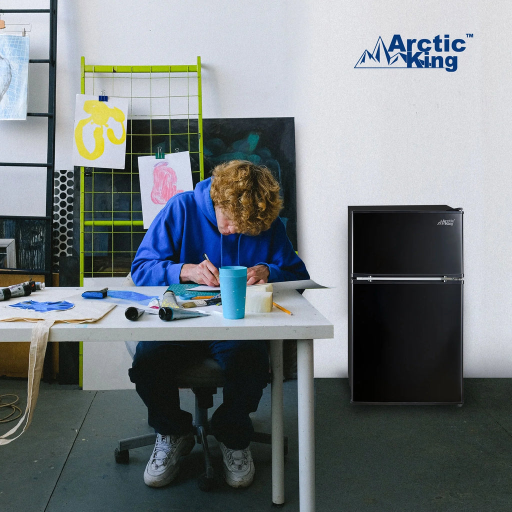 Mini-réfrigérateur Arctic King de 3,2 pi³, à deux portes avec congélateur, en acier inoxydable, certifié Energy Star