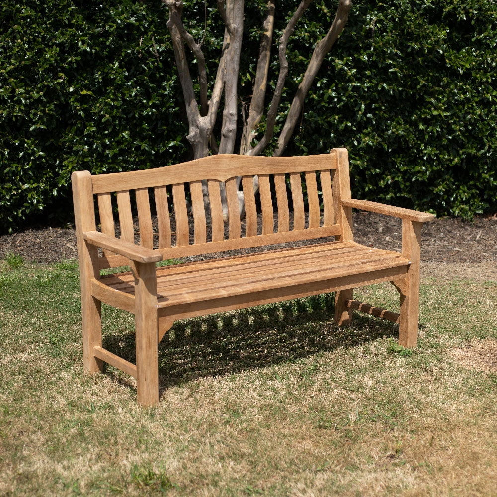 Banc 53 Ash & Ember Hawthorne en teck de grade A, Accueille 2 personnes confortablement, Mobilier de patio en bois massif résistant aux intempéries pour intérieur et extérieur avec lattes rapprochées, dossier incurvé, accoudoirs