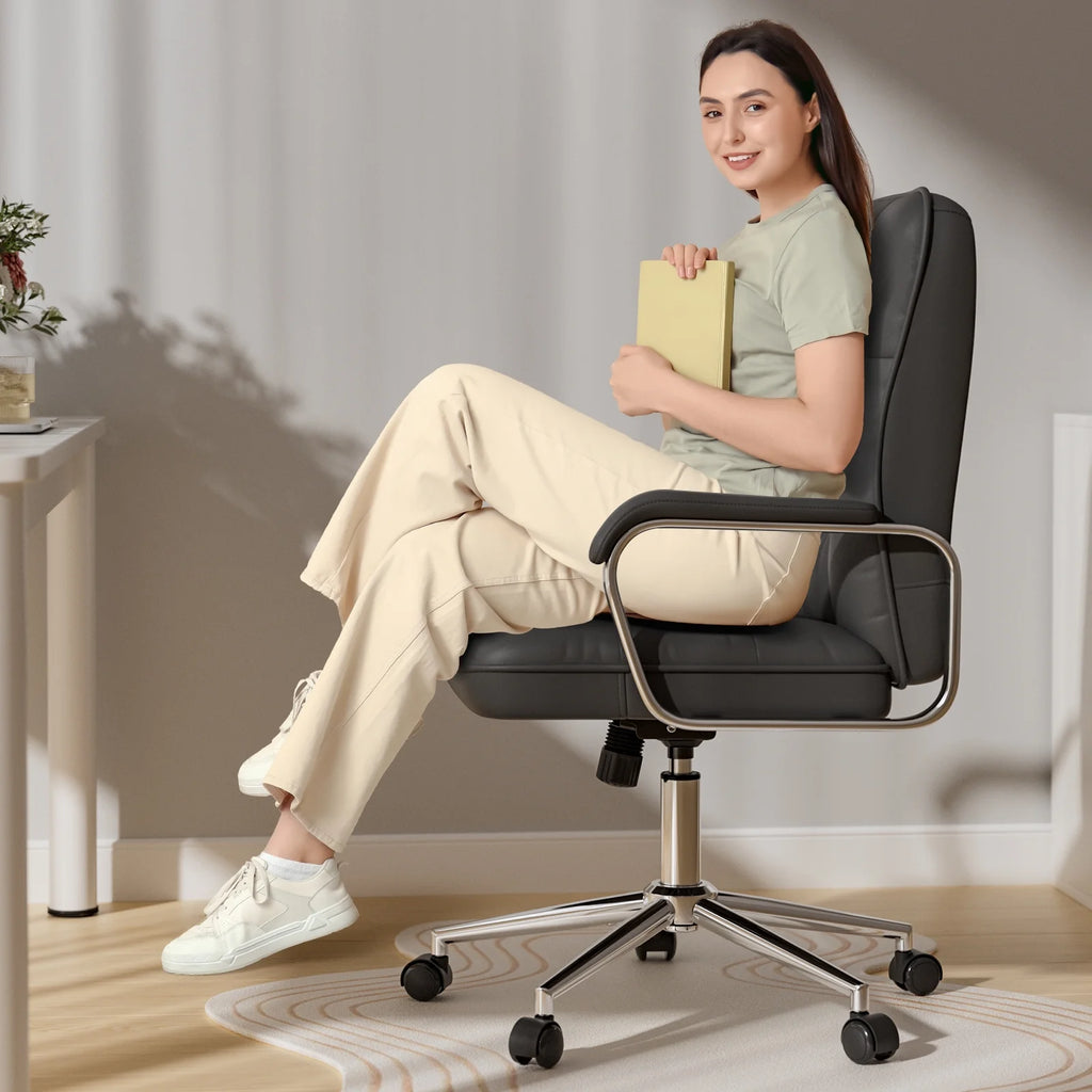 Chaise de bureau Solfway blanche, fauteuil de bureau pivotant en cuir avec roulettes et accoudoirs rembourrés, fauteuil de direction pour adultes