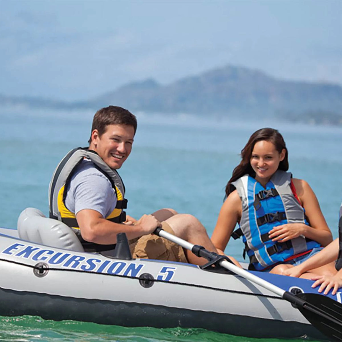 Bateau de pêche gonflable Intex Excursion pour 5 personnes avec support de moteur en composite