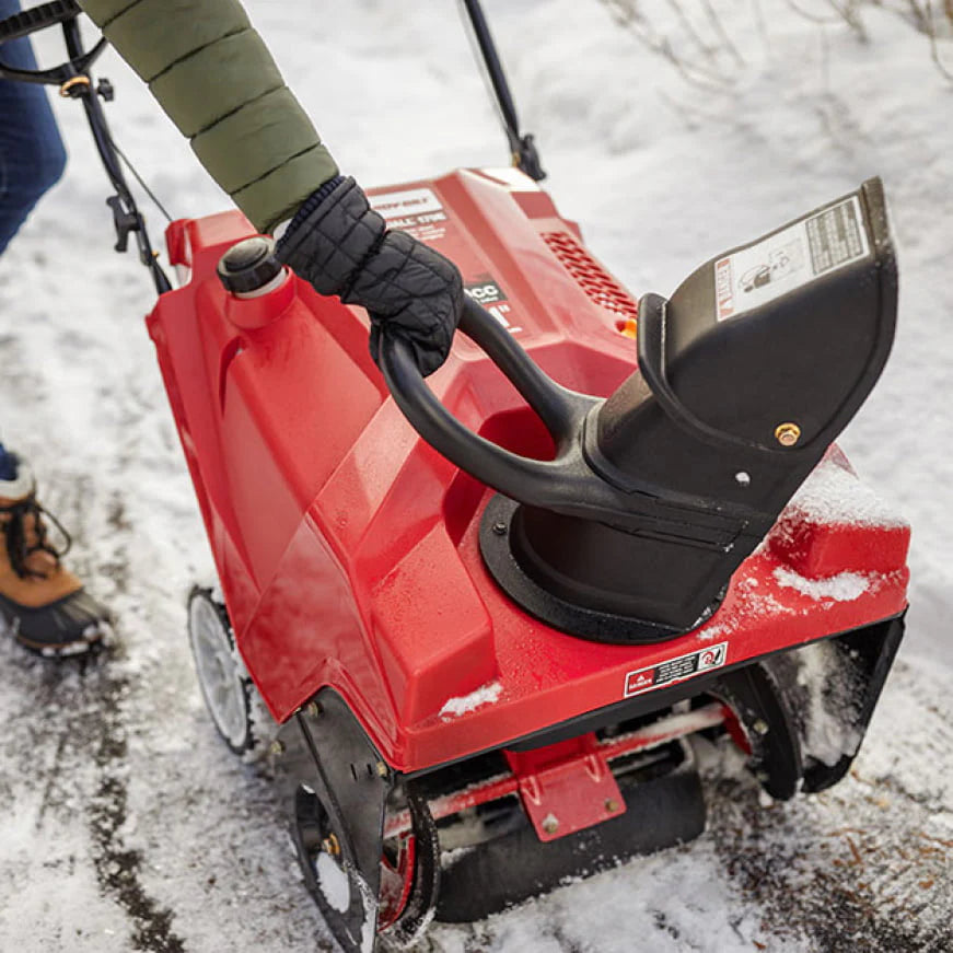 Souffleuse à neige à essence à une étape Troy-Bilt Squall de 21 po, 123 cc, avec contrôle de goulotte E-Z, modèle 123R
