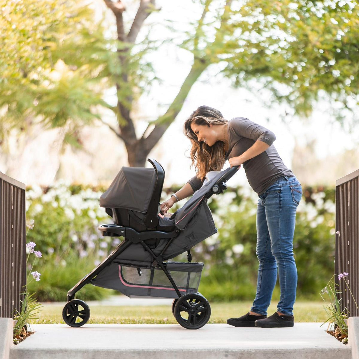 Poussette système de voyage Baby Trend EZ Ride - Flamant rose