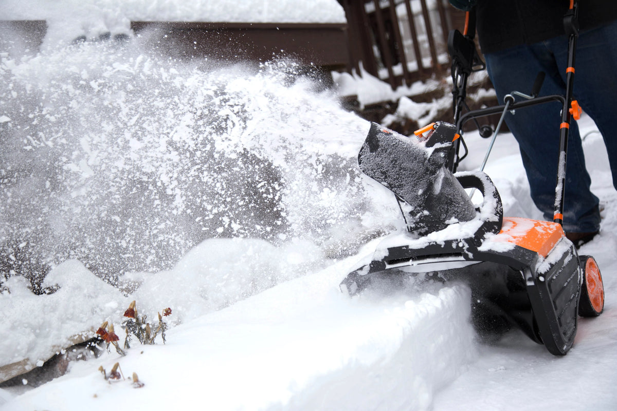 Souffleuse à neige électrique WEN Snow Blaster de 18 pouces, 13,5 A