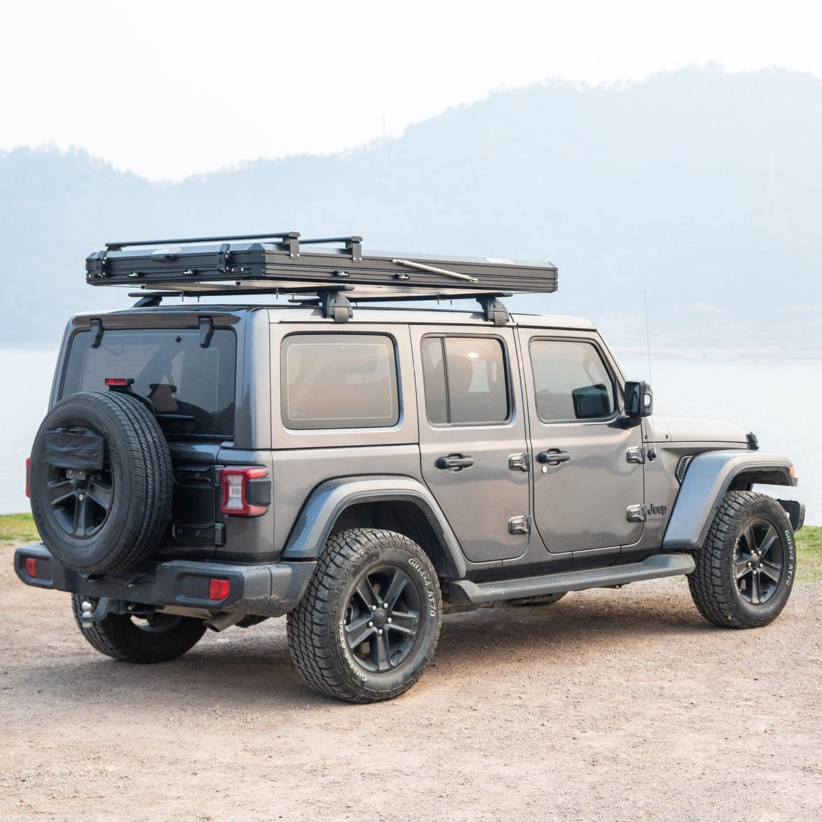 Tente de toit rigide Naturnest Polaris2 avec 2 porte-bagages, tente de toit pour voiture avec entrées d’air conditionné, éclairage LED 3 couleurs et prise USB interne pour fourgonnettes, jeeps, SUV et camions, tente pour 2 à 3 personnes