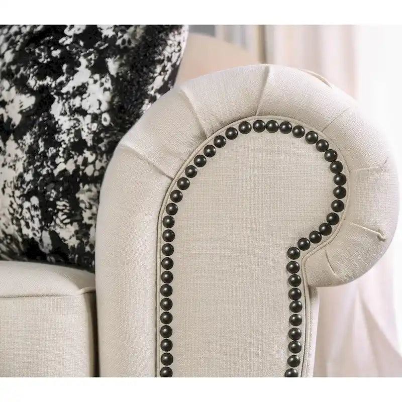 Canapé Cury Glam en tissu beige, capitonné avec garniture cloutée