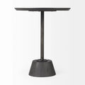 Table d'appoint décorative sur pied avec détails sculptés, 61H x 51L x 51P