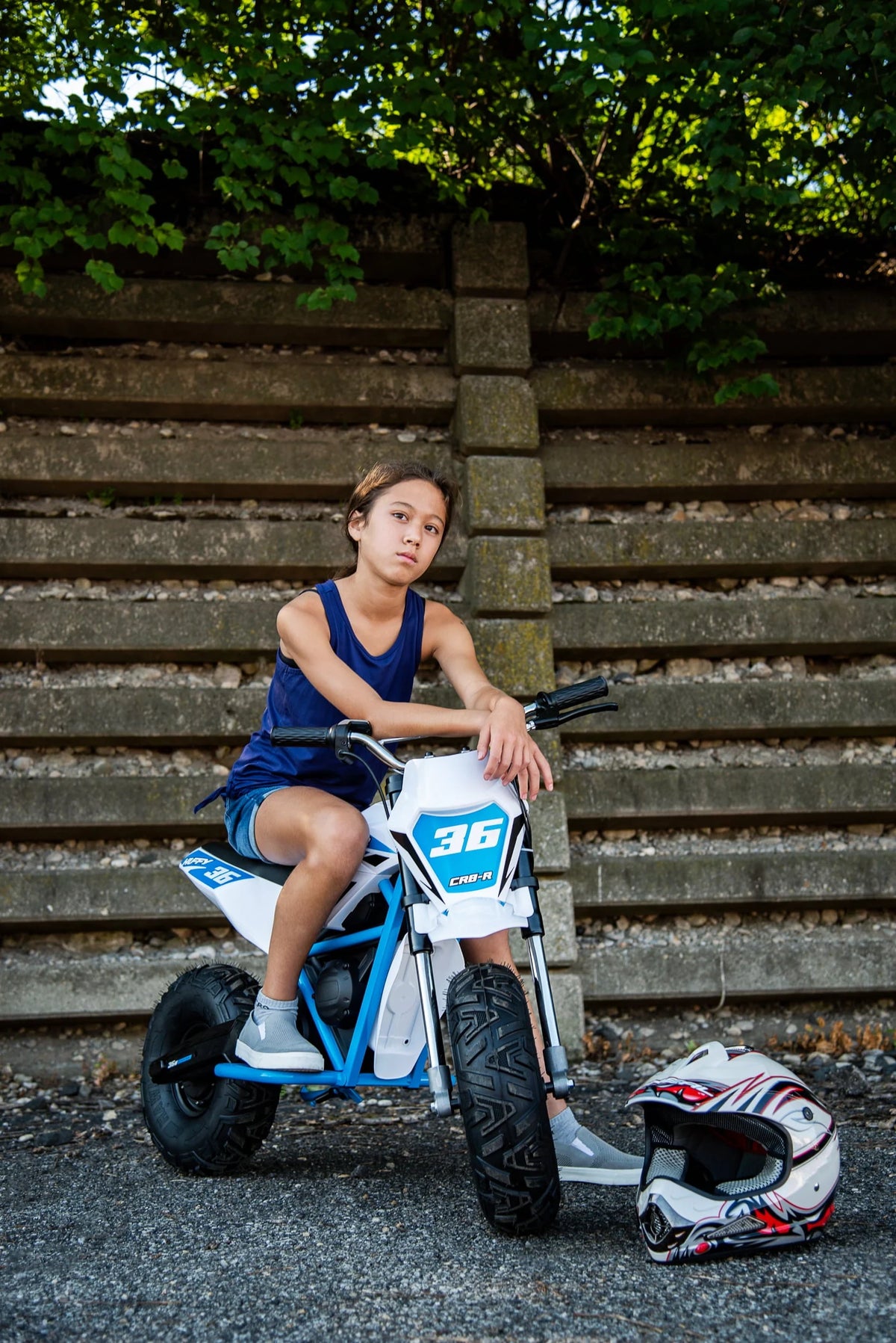 Mini-moto électrique Huffy CR8-R 36 volts, blanche