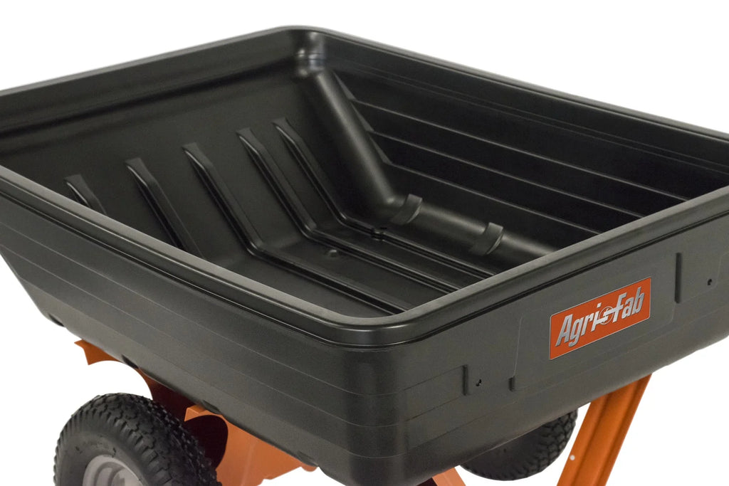 Chariot de remorque cubique en poly pour pelouse et jardin de 10 pi Agri-Fab, Inc. - Modèle no 45-0533