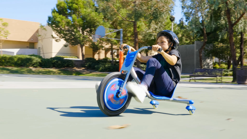 Tricycle de dérapage Razor RipRider 360 - Bleu, Roue avant de 16 pouces, Véhicule autoporté de dérapage à 3 roues, Tricycle avec roulettes arrière pour enfants à partir de 5 ans, Unisexe