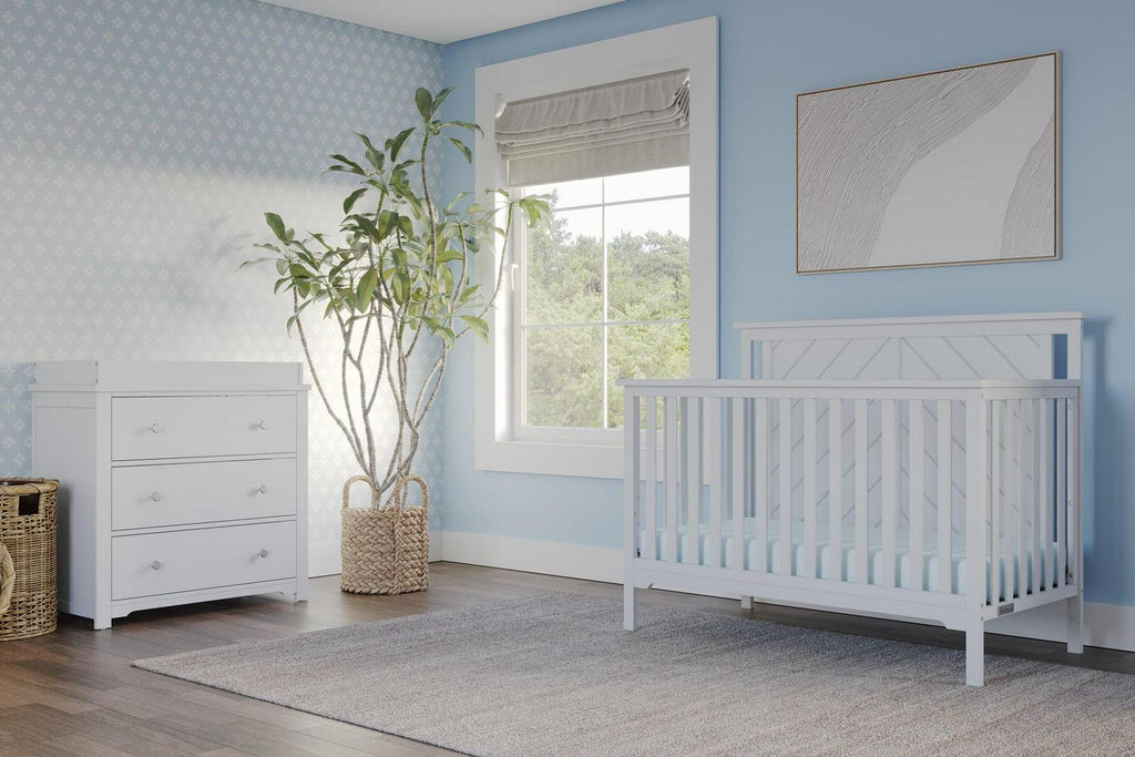 Lit convertible 4-en-1 Hampton de Child Craft. Panneau supérieur plat. 3 hauteurs de matelas. Blanc mat