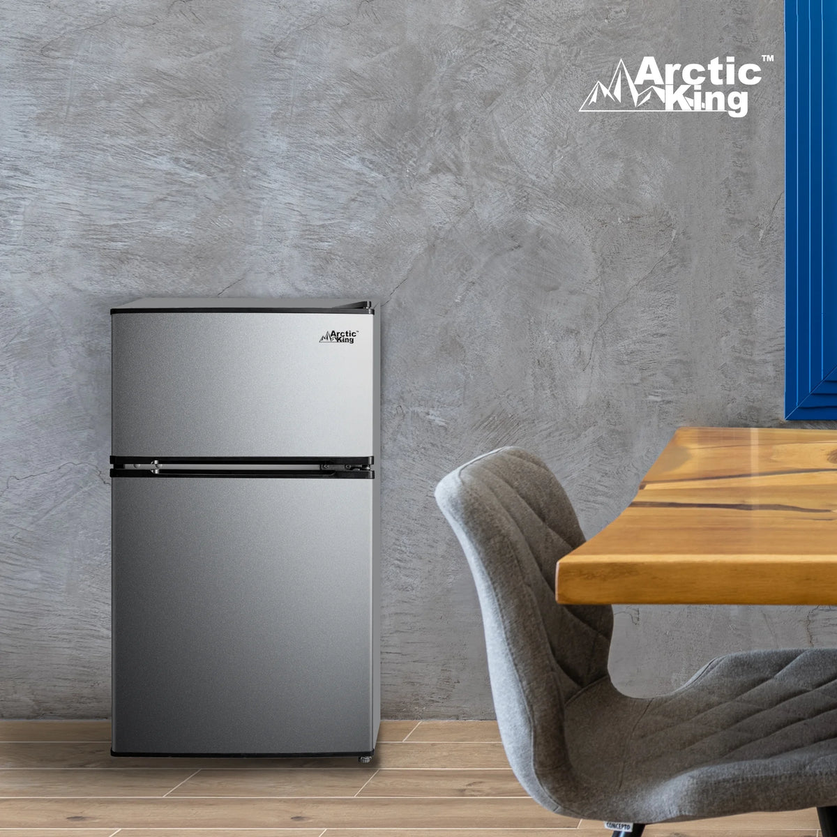 Mini-réfrigérateur Arctic King de 3,2 pi³, à deux portes avec congélateur, en acier inoxydable, certifié Energy Star