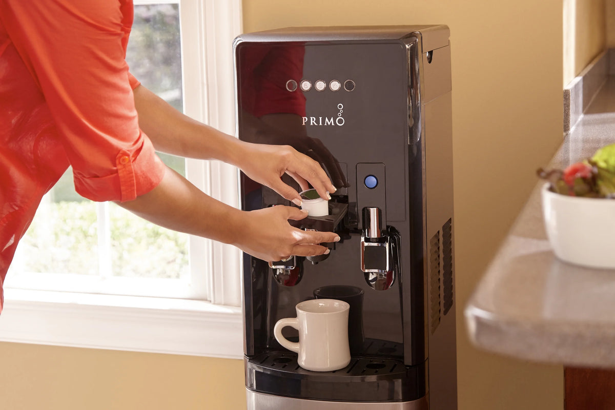 Primo Water? Distributeur d’eau Pro 2 à température contrôlée avec chargement par le bas et machine à café à dosettes individuelles, noir