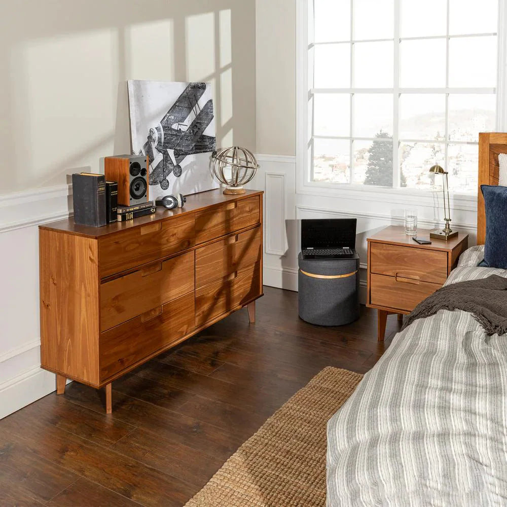 Commode en bois caramel à 6 tiroirs de style moderne du milieu du siècle