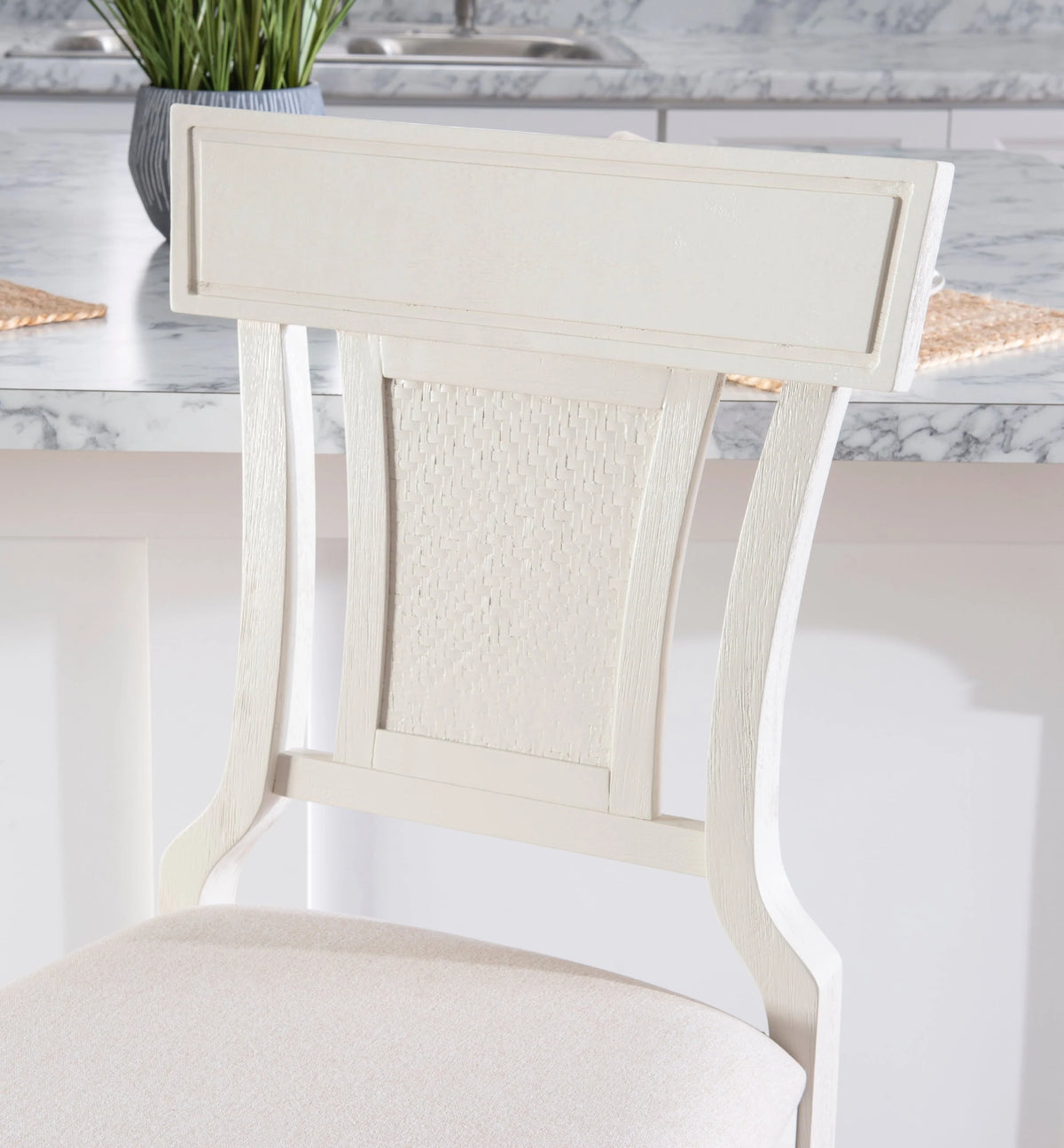 Tabouret de comptoir Linon Roseglen 26, finition blanchie avec tissu beige