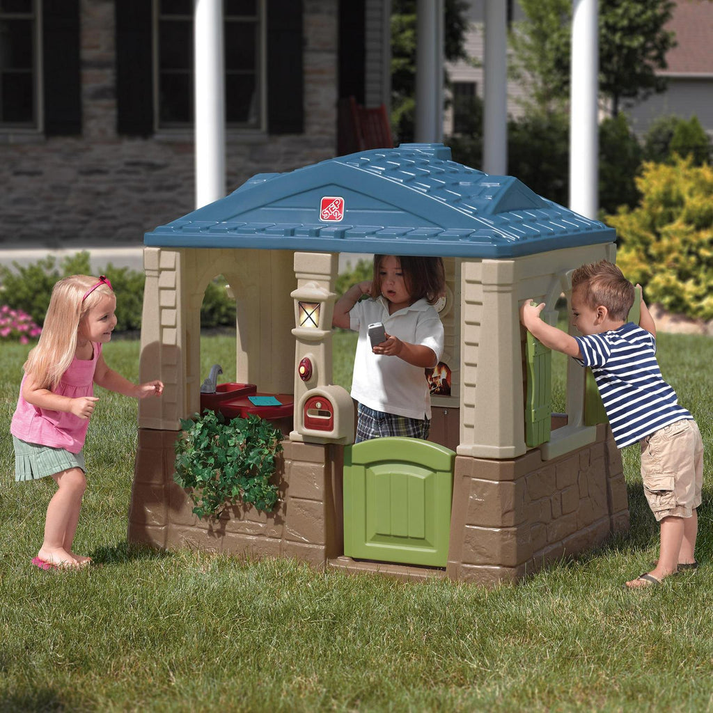 Step2 Happy Home Cottage & Grill Maisonnette marron en plastique avec barbecue Jouets d'extérieur pour enfants