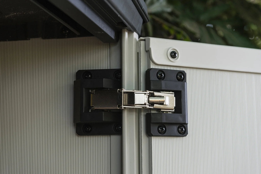 Keter Premier Abri de rangement vertical haut et robuste en résine pour l'extérieur, avec plancher et portes doubles verrouillables, Gris