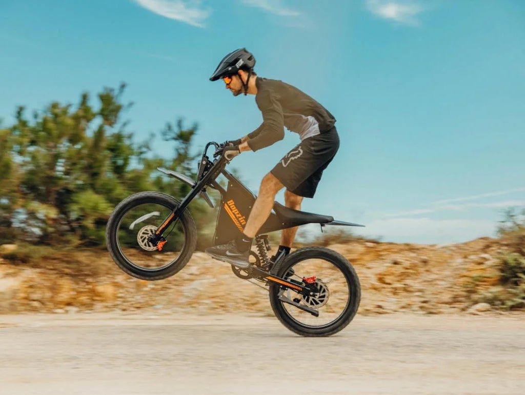 Moto tout-terrain électrique pour adultes, 60 V 35 Ah, 3 000 W, 45 mi/h et autonomie de 37 à 68 mi, vélo de montagne tout-terrain à pneus larges de 25 po, UL2849