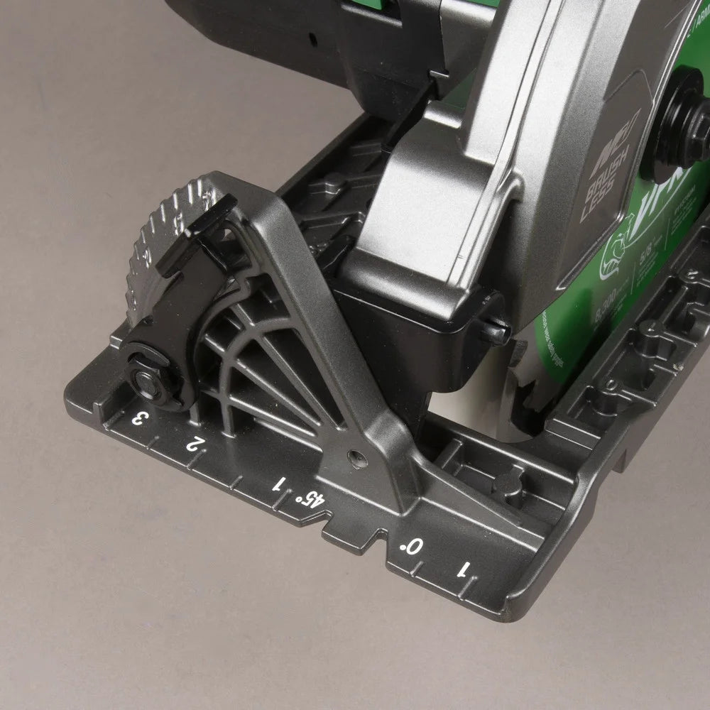 Scie circulaire Metabo HPT 36 V MultiVolt de 7-1/4 pouces à poignée arrière, conception légère, jusqu’à 500 coupes de 2x4 par charge, capacité d’angle d’onglet réglable de 53°, garantie à vie sur le corps de l’outil, C3607DWA