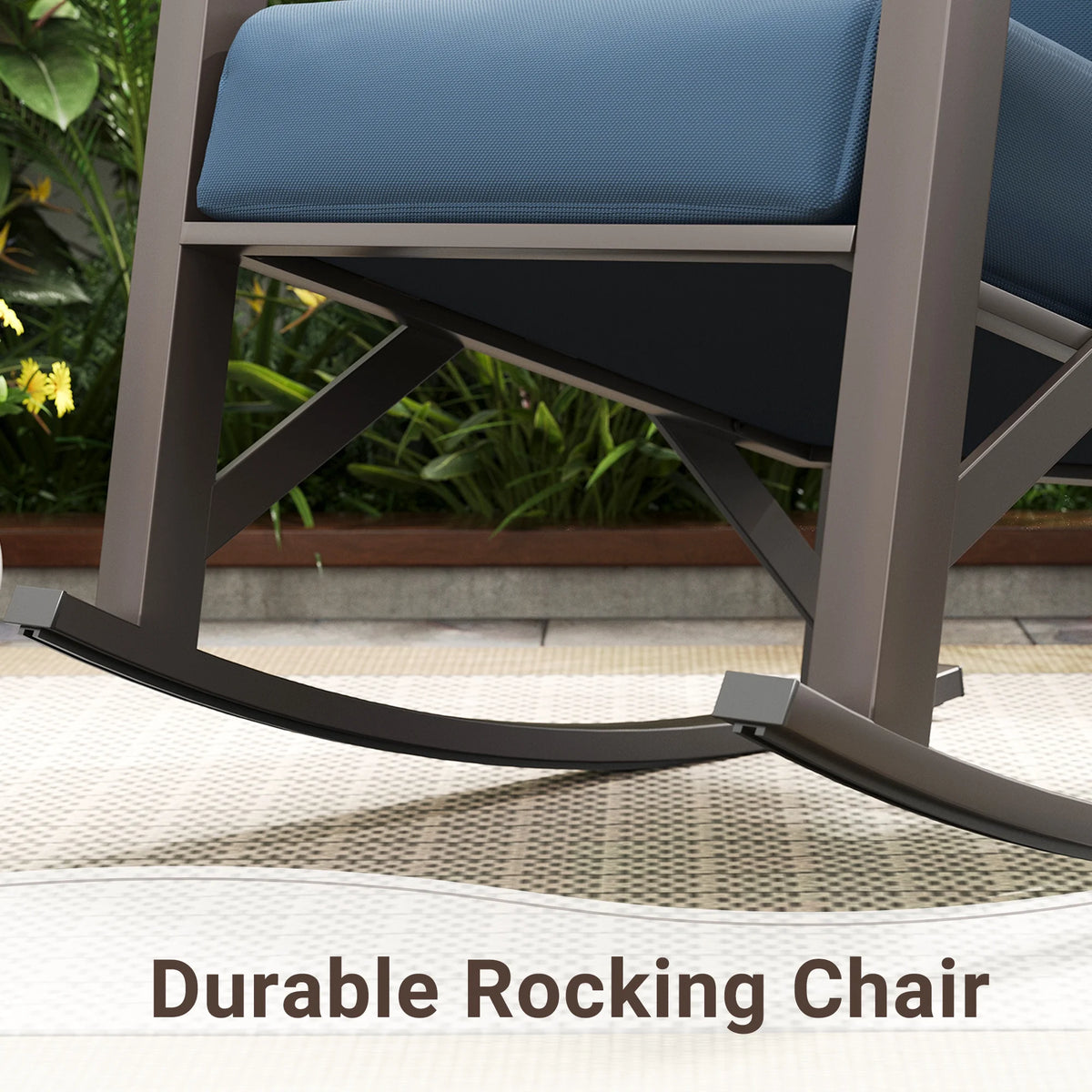 Ensemble de bistrot MRUAKA avec chaises à bascule, ensemble de mobilier de patio extérieur 3 pièces avec 2 chaises à bascule et 1 table basse en métal avec coussins épais pour porche, cour arrière, bord de piscine, beige
