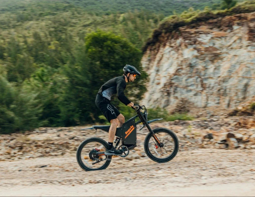 Moto tout-terrain électrique pour adultes, 60 V 35 Ah, 3 000 W, 45 mi/h et autonomie de 37 à 68 mi, vélo de montagne tout-terrain à pneus larges de 25 po, UL2849