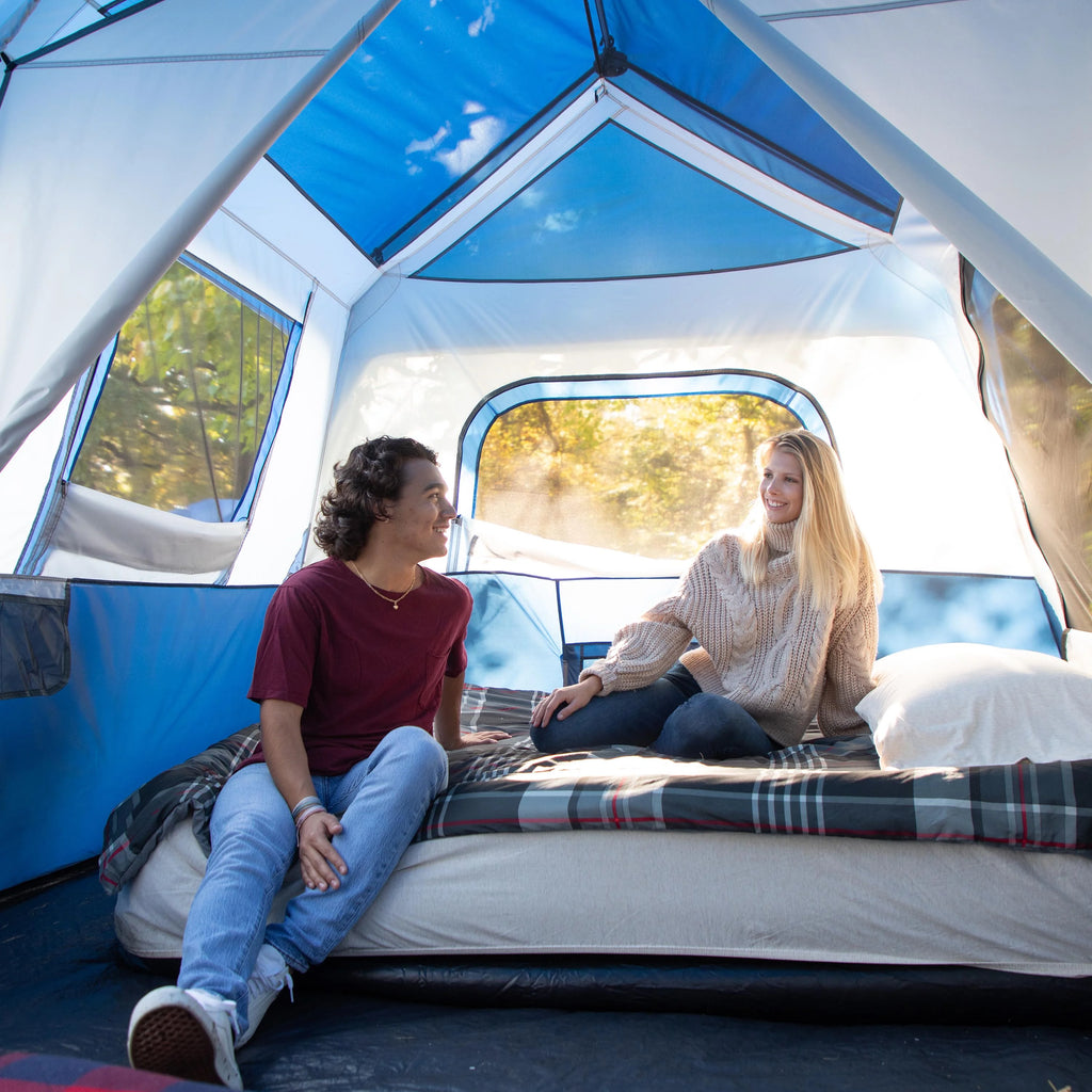 Tente cabane Ozark Trail 13' x 9' pour 8 personnes avec arceaux lumineux à LED, 32 lb