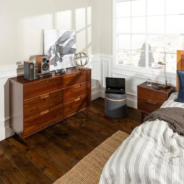 Commode en bois caramel à 6 tiroirs de style moderne du milieu du siècle