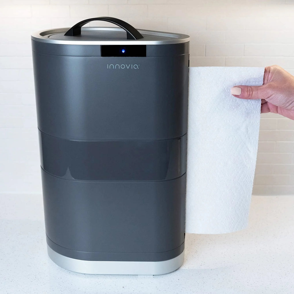 Distributeur de serviettes en papier sans contact Innovia pour plan de travail, en blanc